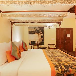 Deluxe Garden View Room